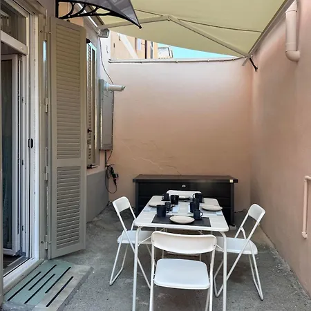 Wine Stay, Relaxation And Style In Appartement